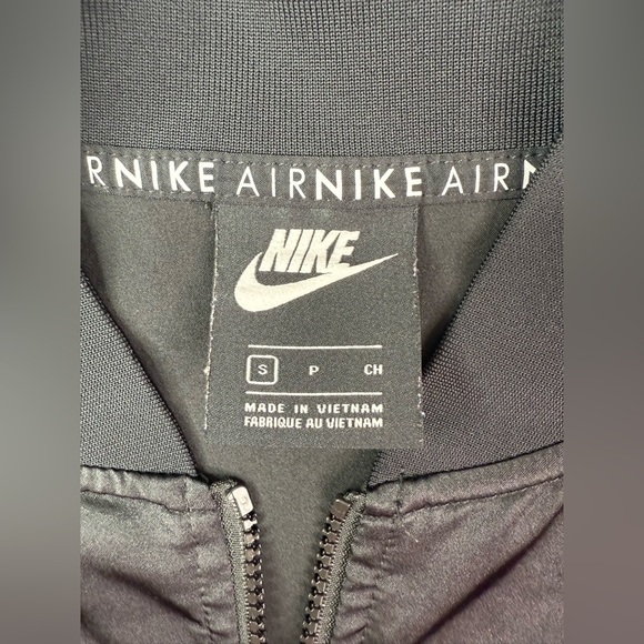 Nike Air Satin Track Crop Jacket Black Size Small - Picture 6 of 11
